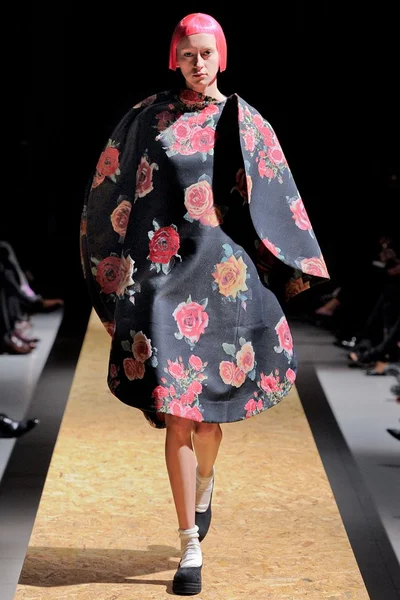 Look 32